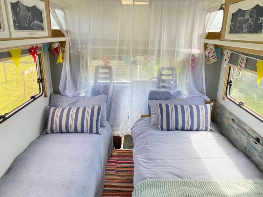 St Ives Lily Cosy Campervan With Sea Views & Amazing Sunrises מראה חיצוני תמונה
